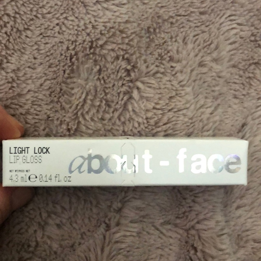 about-face Light Lock Lipgloss 4.3ml in PAYTON